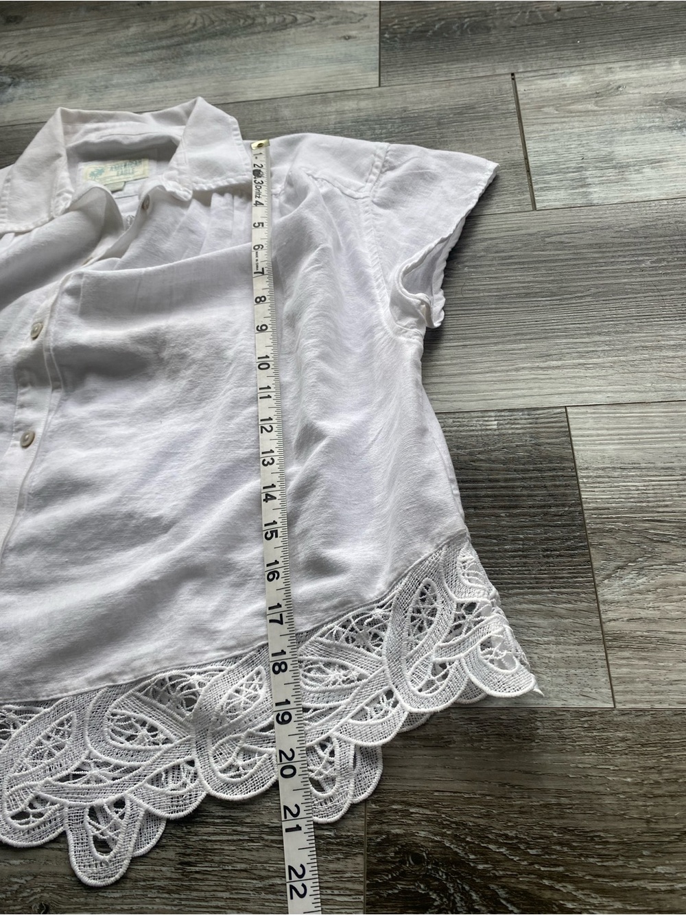 Oversized White Button-Up Top with Lace Hem Cotton Linen Blend short sleeved - Picture 7 of 8